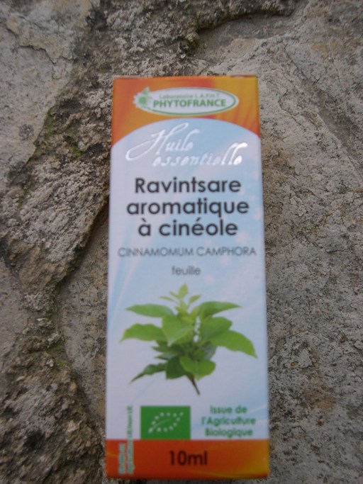 HE Ravintsara à Cinéole