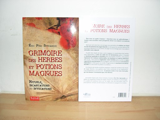 Grimoire des Herbes et Potions Magiques