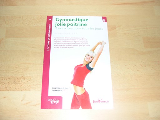 Gymnastique jolie poitrine